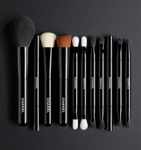 listino utensili chanel|Chanel brushes.